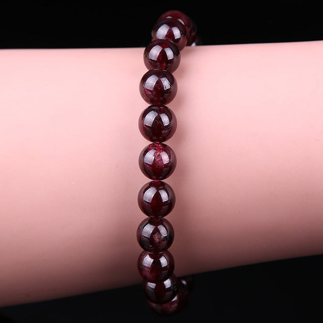 Bracelet perlé rouge lie-de-vin