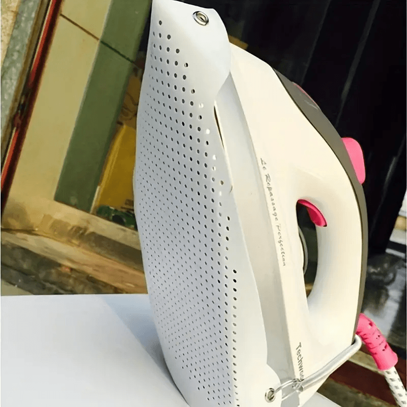 Heat-Resistant Iron Shield – Universal Fit for All Iron Models!