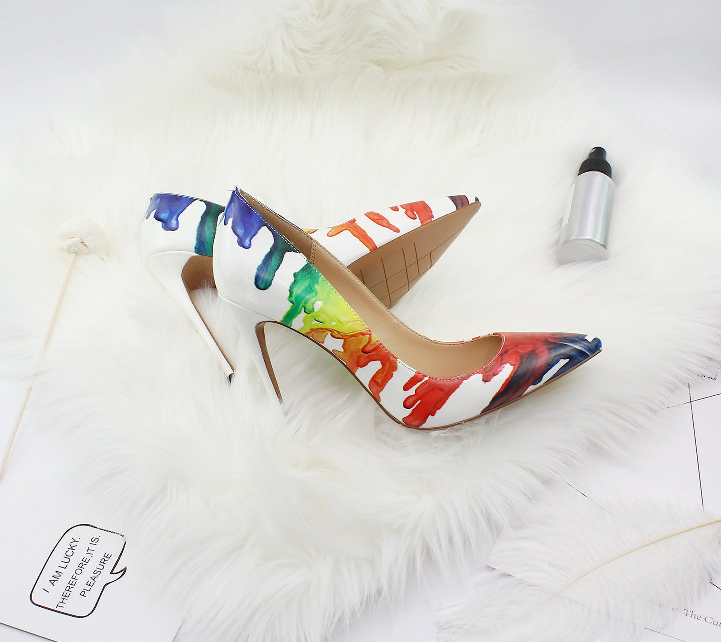 Chaussures à talons hauts pointues graffitis pour femmes