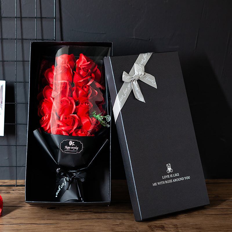 Boîte cadeau bouquet de 18 roses de savon