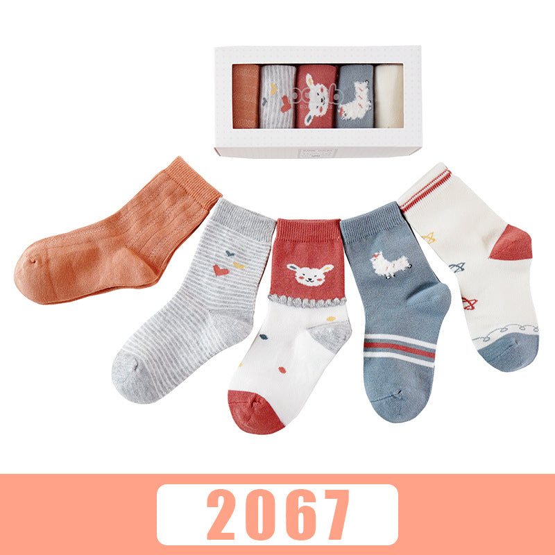 Cinq paires de chaussettes respirantes pour bébé à motif de dessins animés, pour l'automne et l'hiver.