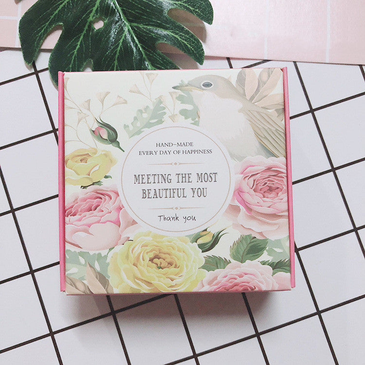 Caja de Regalo Creativa con Caramelos y Recuerdos de Boda