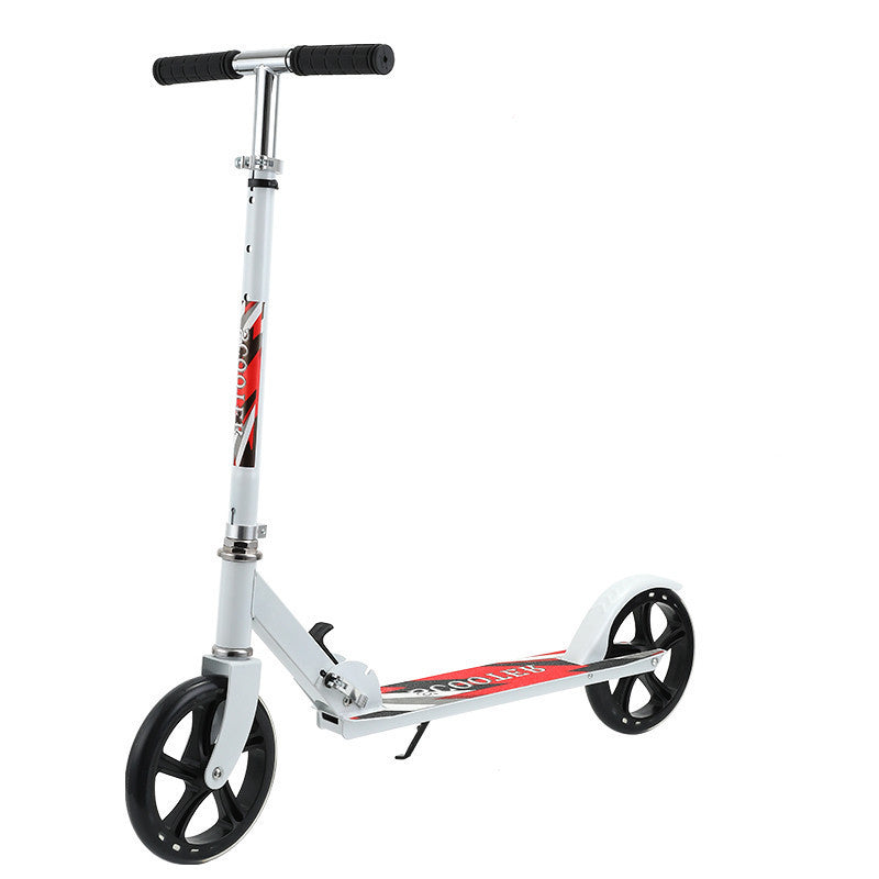 Patinete plegable de dos ruedas para movilidad en el campus