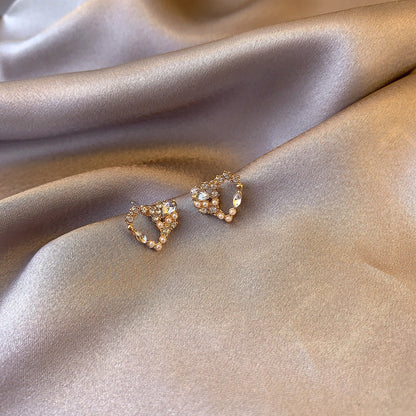 Personalized Simple High-end Earrings Sweet Heart-shaped Earrings