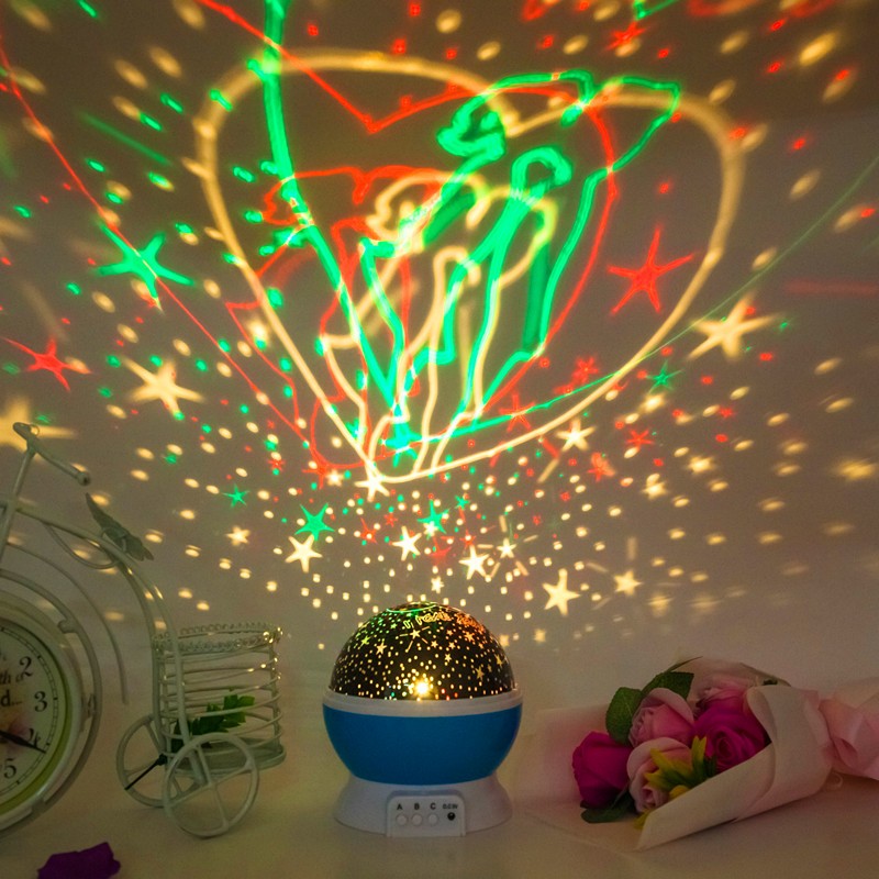 Gira el proyector de cielo romántico