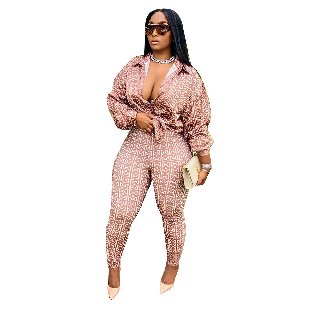 Conjunto de Camisa con Estampado Geométrico Tallas Grandes y Pantalones de Tiro Alto