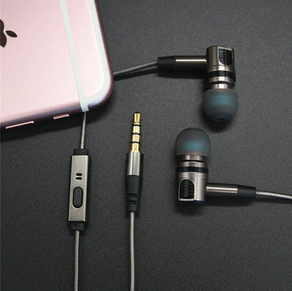 In-ear headphones metal pluggable wire control headset American standard with wheat detachable headphones