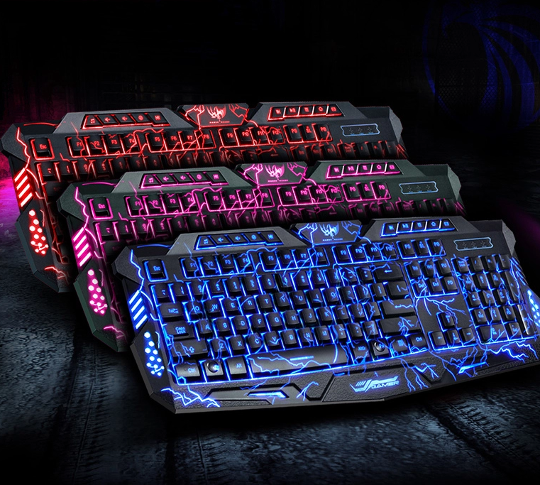 Ensemble clavier de jeu filaire J10 rétroéclairé tricolore, souris de jeu lumineuse colorée, clavier russe