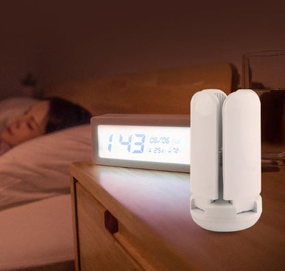 Lampe LED Bluetooth musicale en forme de trèfle à quatre feuilles, intelligente et colorée, ampoule pliable, luminaire de plafond déformable avec télécommande