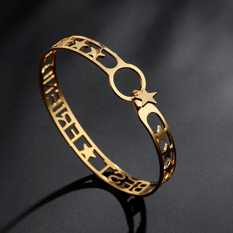 Bracelet en acier inoxydable doré avec alphabet, bracelet fin tendance "Love"