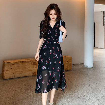 Robe en mousseline florale style occidental qui rajeunit et cache le ventre