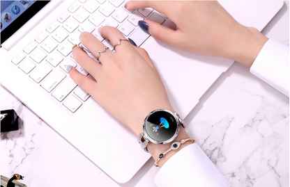Montre intelligente de mode pour femmes Dispositif portable étanche Moniteur de fréquence cardiaque Montre intelligente de sport pour femmes Mesdames