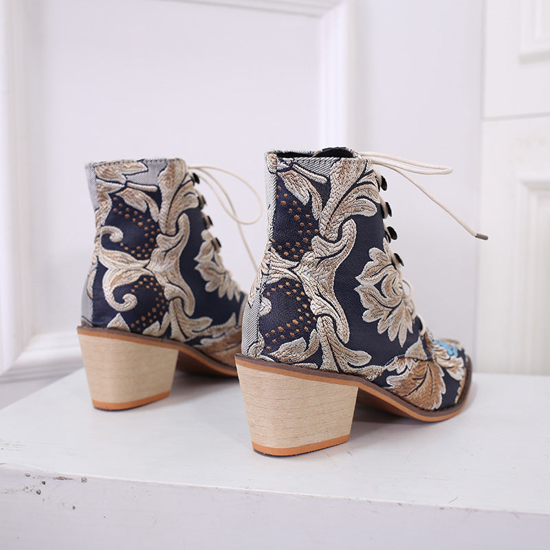 Zapatos de mujer de talla grande con punta, tacón grueso