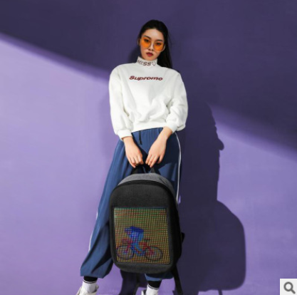 Mochila con pantalla LED