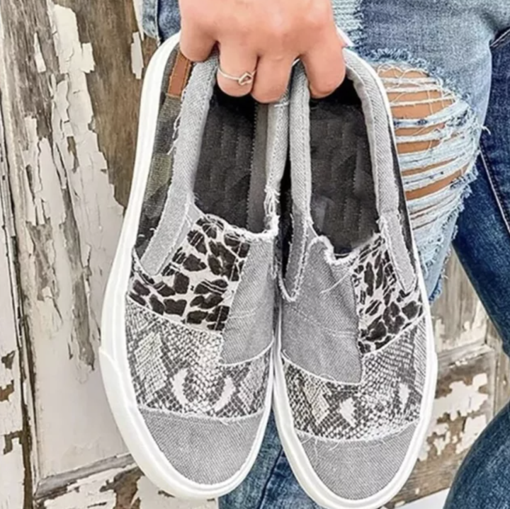 Women's Large Size Shoes Snake Decor