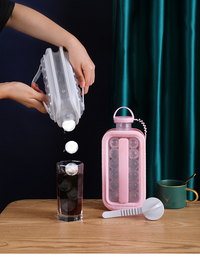 Bouteille d'eau froide 2-en-1 Vacane Ice Kettle Ice Ball Maker, Outil Magique Ménager pour Faire des Glaçons, Moule à Glaçons
