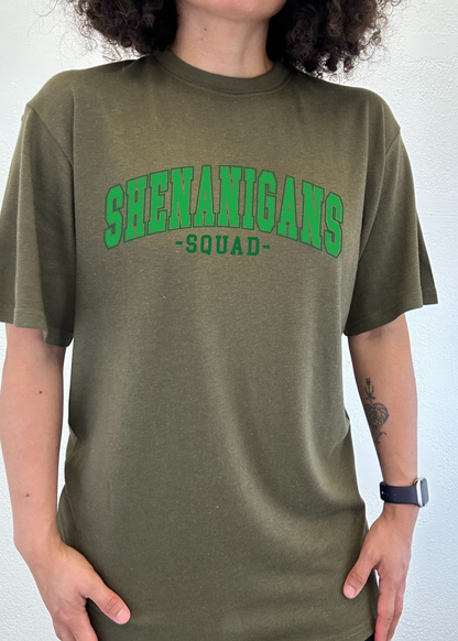 T-shirt graphique unisexe en bambou/coton Shenanigans Squad