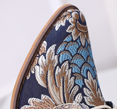 Zapatos de mujer de talla grande con punta, tacón grueso