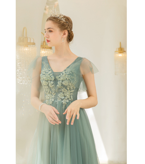 Nouvelle robe de mariée vert clair pour porter un toast