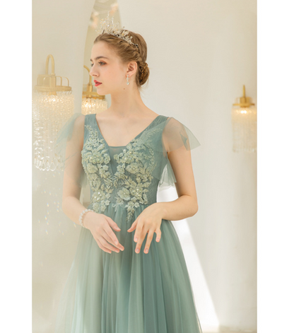 Nouvelle robe de mariée vert clair pour porter un toast