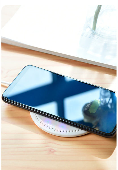 Cargador inalámbrico ultrafino de 10 W con carga rápida