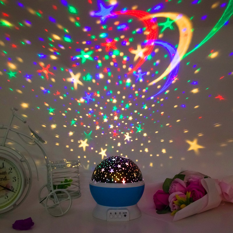 Gira el proyector de cielo romántico