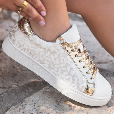 Zapatos blancos con estampado de leopardo vintage