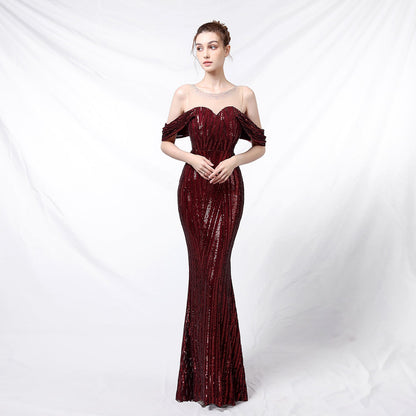 Longue robe à paillettes avec fente avant et arrière