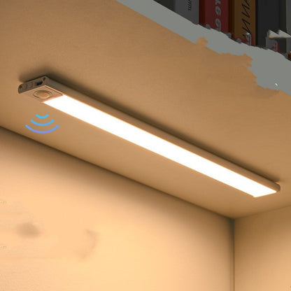 Luz delgada, inteligente, recargable con sensor de cuerpo humano