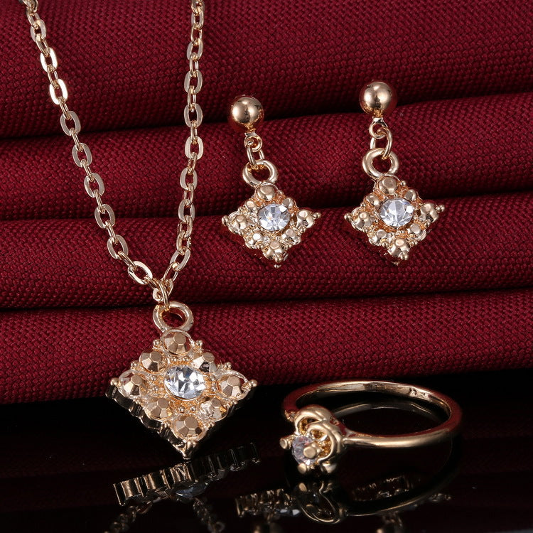 Collier, boucles d'oreilles, bague en diamant, bijoux pour femme, parure de bijoux de mariage carrée en gros