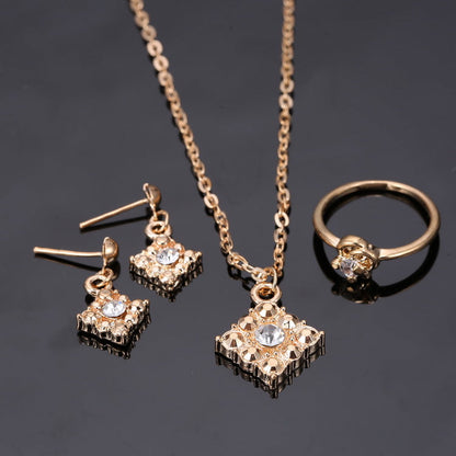 Collier, boucles d'oreilles, bague en diamant, bijoux pour femme, parure de bijoux de mariage carrée en gros