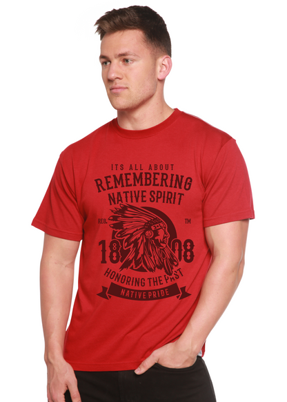 Nous nous souvenons du T-shirt graphique à manches courtes en viscose de bambou et coton biologique pour homme Spun Bamboo®