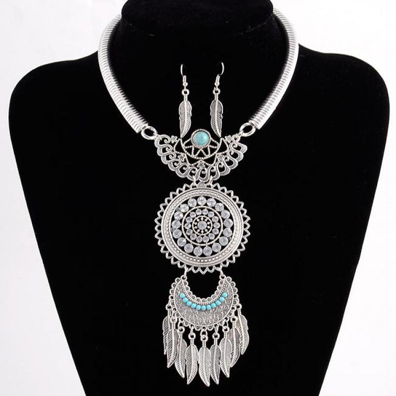 Vintage Crystal Leaf Earring Set