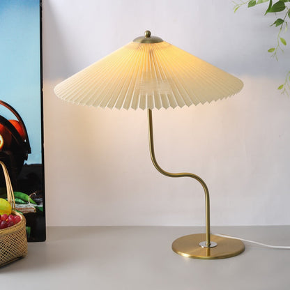 Retro American Pleated Table Lamp Large Umbrella Shape Swing