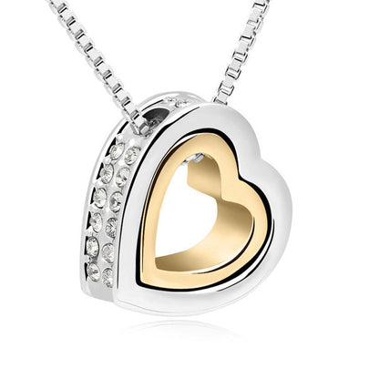 Collar corto con colgante de corazón doble de cristal