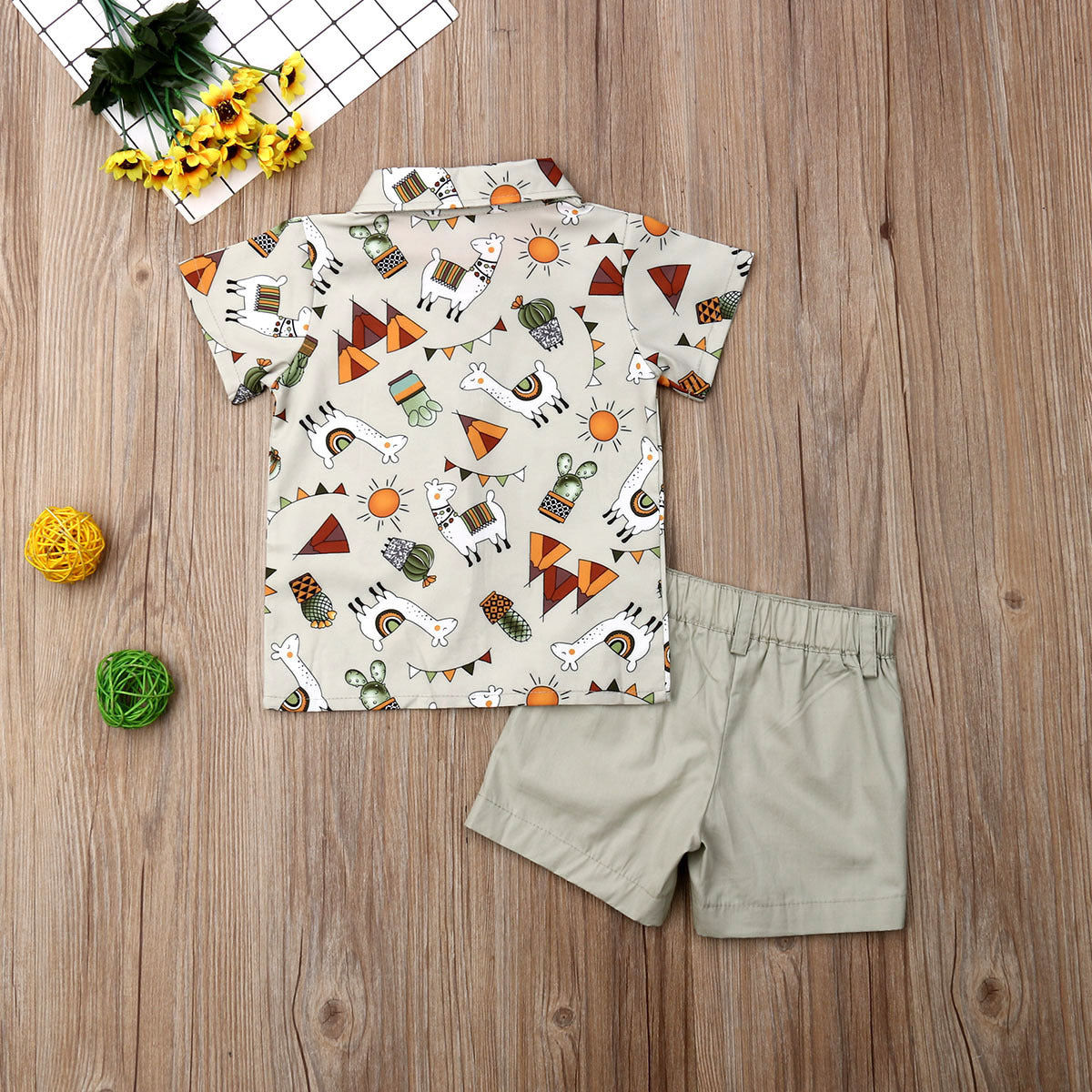 Ensemble chemise imprimée de dessin animé et short de couleur unie pour garçons et filles d'été