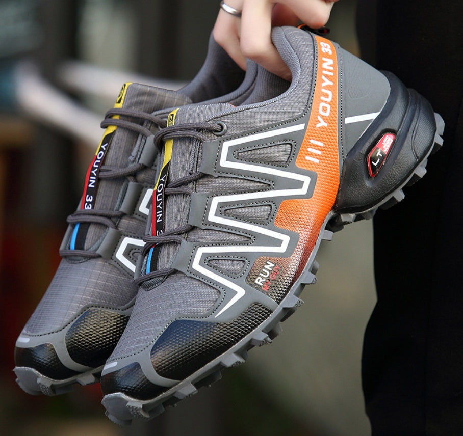 Outdoor non-slip hiking shoes