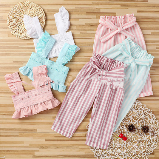 Ensemble de pantalon rayé tendance avec dentelle et bandeau bustier