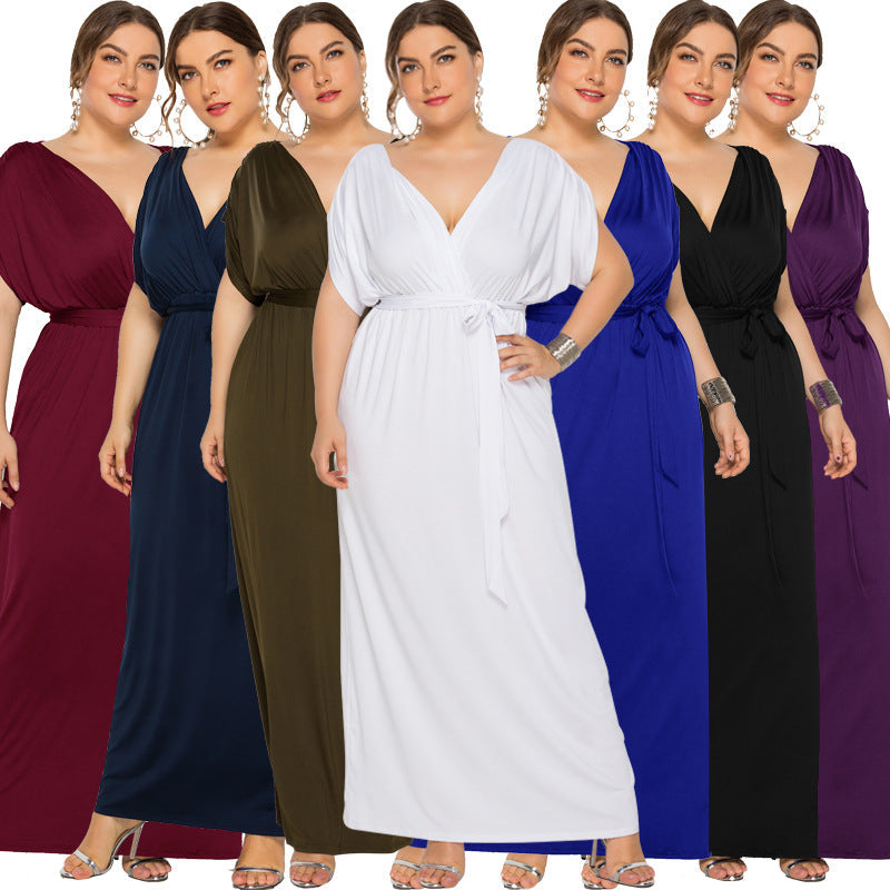 Vestido suelto de talla grande de color liso con cuello en V