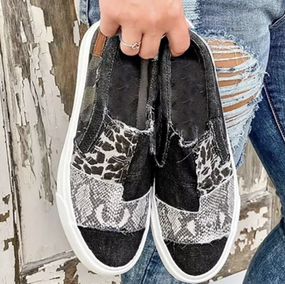 Women's Large Size Shoes Snake Decor