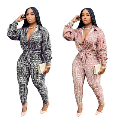Conjunto de Camisa con Estampado Geométrico Tallas Grandes y Pantalones de Tiro Alto
