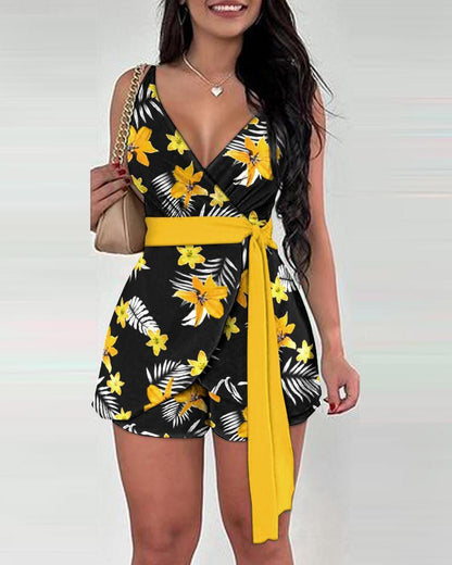 Spring And Summer V-neck Belt Shorts Fashion Casual Set