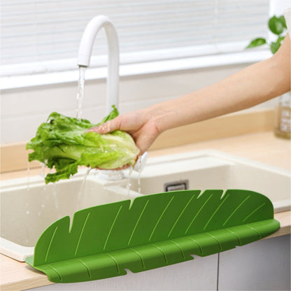 Silicone Sink Splash Guard – Waterproof & Oil-Proof Banana Leaf Baffle