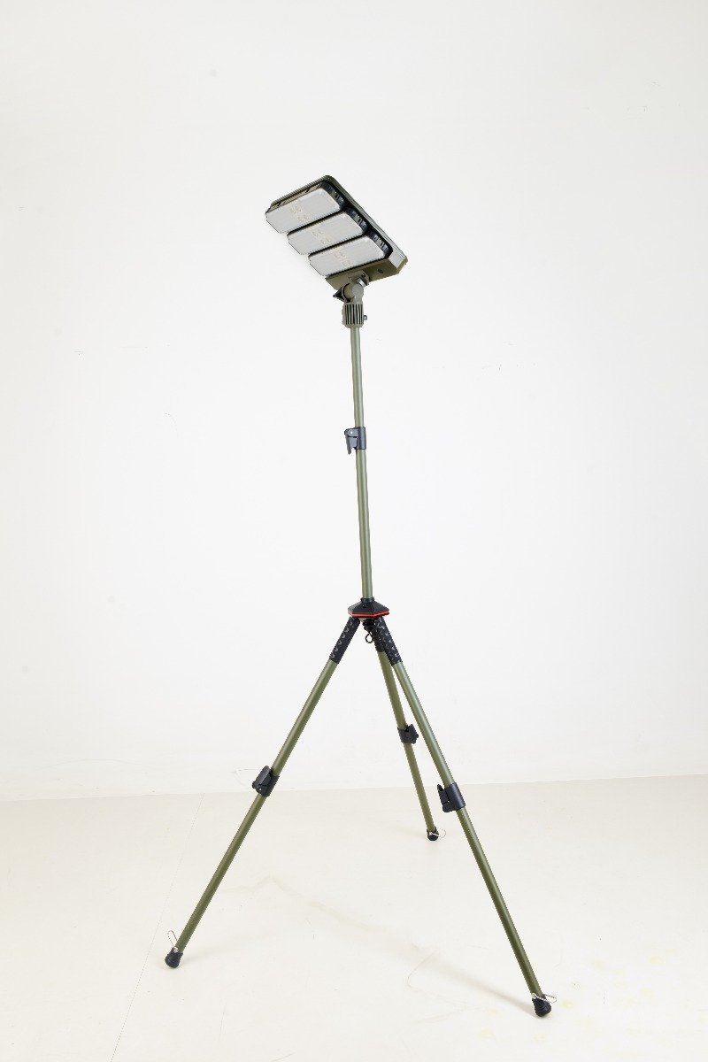 TRU De-LIGHT WORK & PLAY Solar LED Flood-Light – 3450 Lumen Multi-Configuration