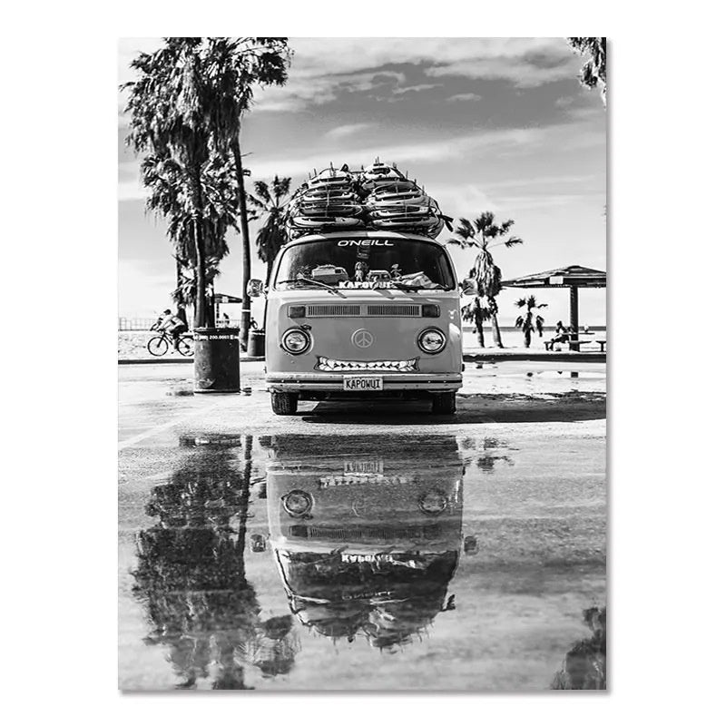 Póster de pared de paisaje costero nórdico moderno en blanco y negro con tema de surf, pintura sin marco