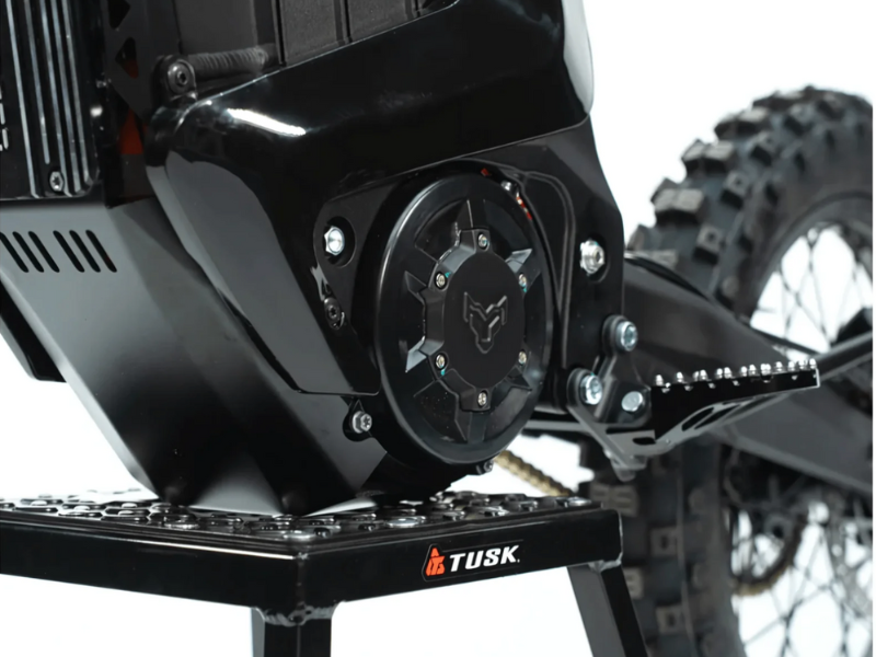 2025 Arctic Leopard XE Pro S (Gold Fork Edition)