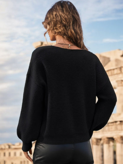 A Solid-color Long-sleeved Top With A Large Collar For Ladies