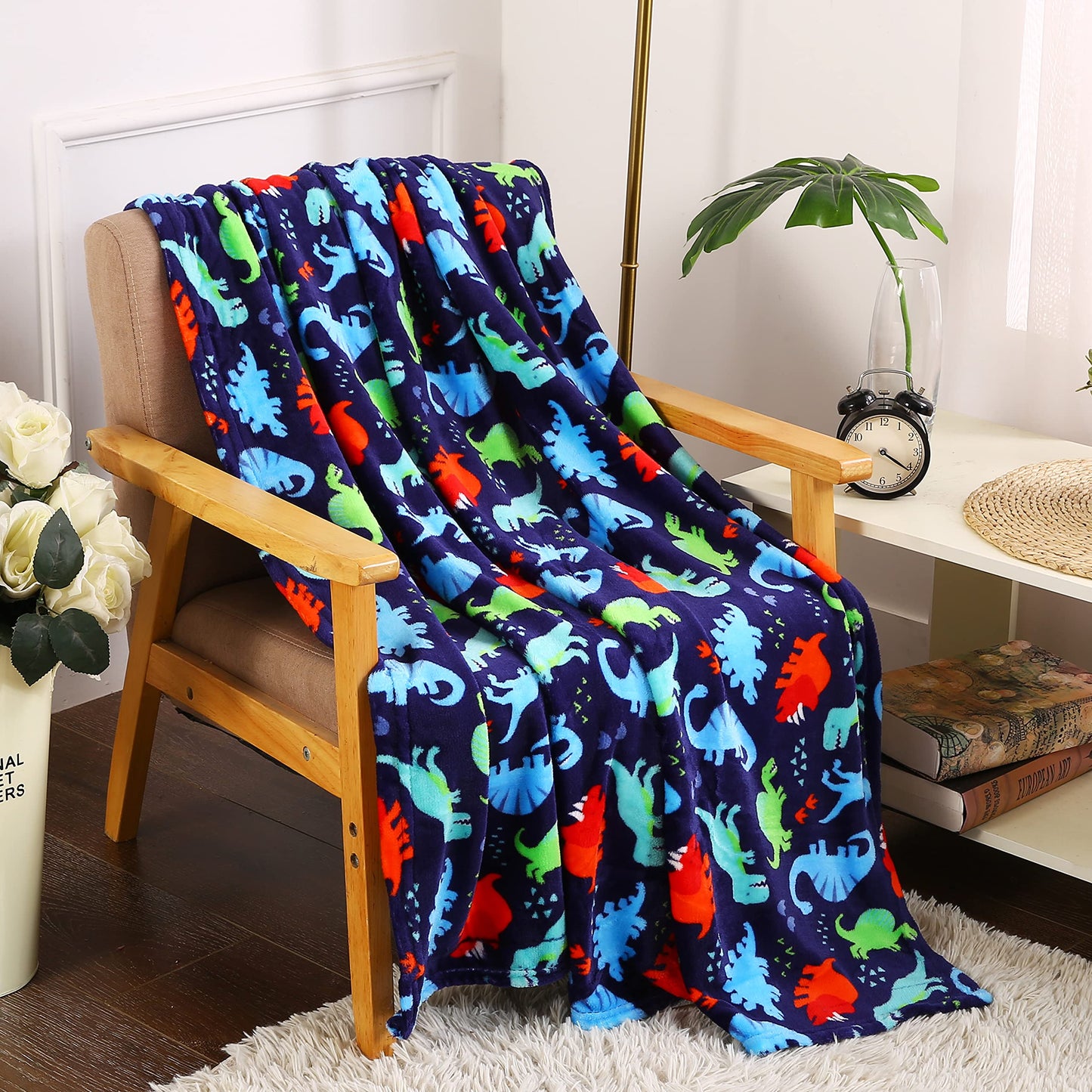 Decor&More American Pride Collection Microplush Throw Blanket (50" x 60")