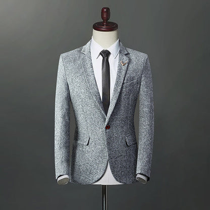 Men's slim suit in autumn and winter