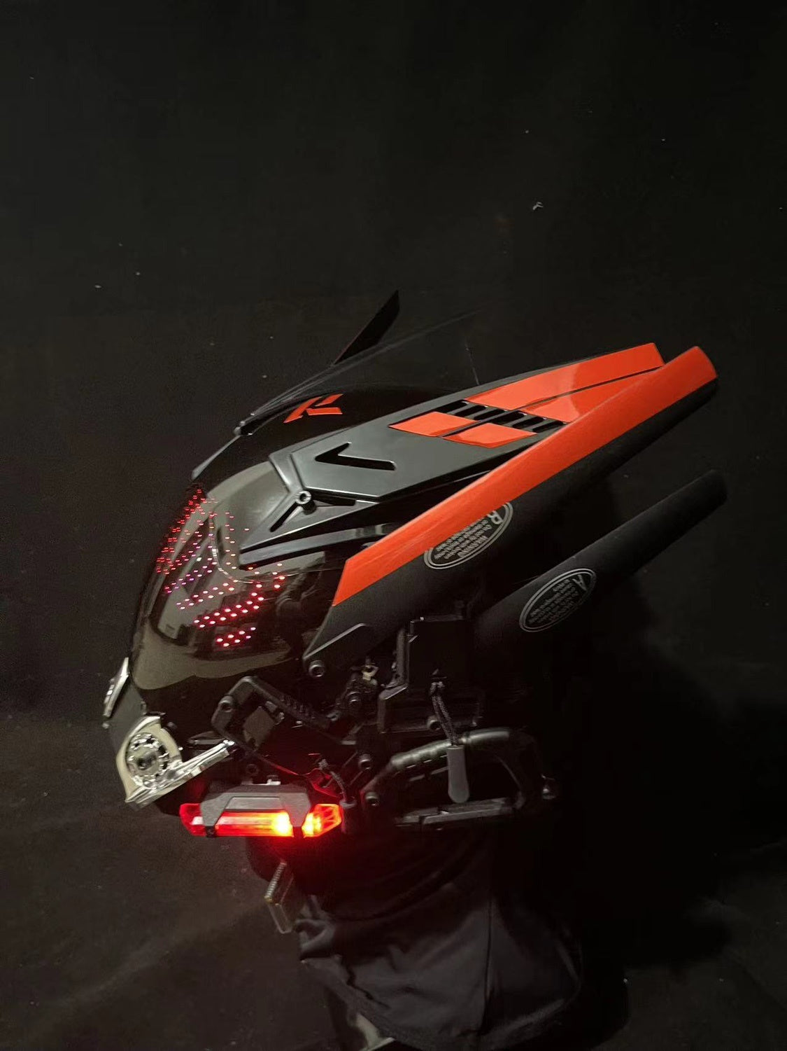 Luminous Helmet Mask – LED Tech Sense Cyberpunk